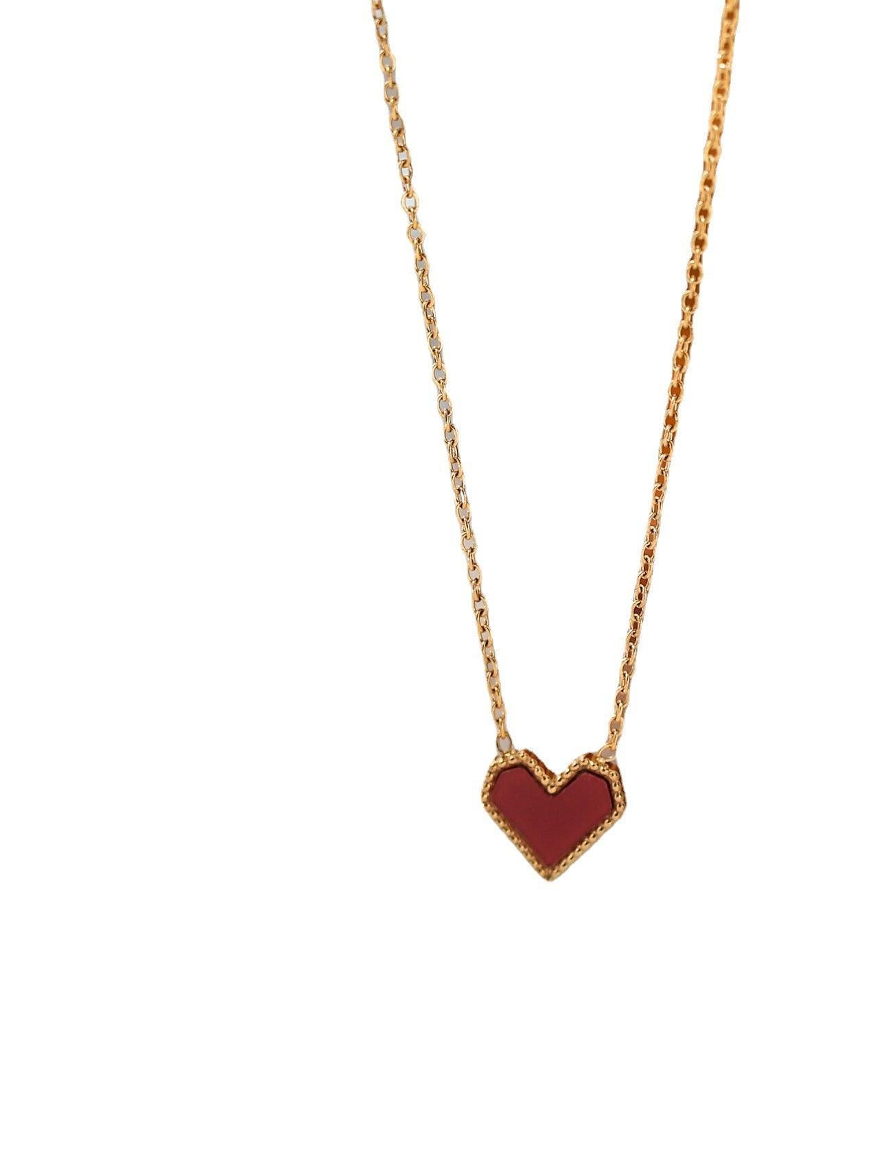 Titanium steel plated 18k gold French love necklace women acrylic peach heart collarbone chain light luxury niche design premium